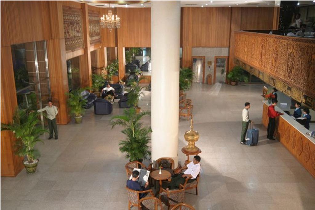 Yuzana Hotel Yangon Exterior foto